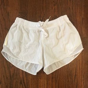 Lululemon Hotty Hot Short II
